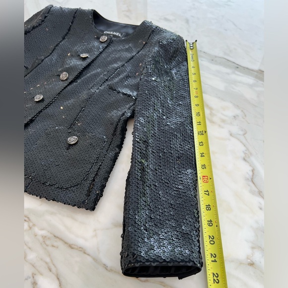 CHANEL 23C RESORT RUNWAY BLACK SEQUINS JACKET SIZE FR 38 / US 6 NWOTS! - Picture 13 of 17